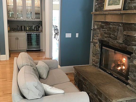 4th image of 10989 Woodlake Dr