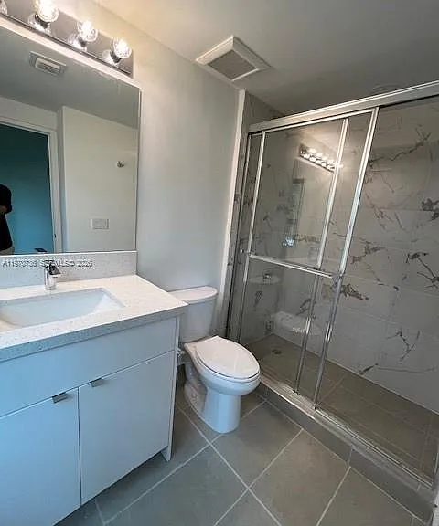 2526 Pierce St #12 — Photo 13