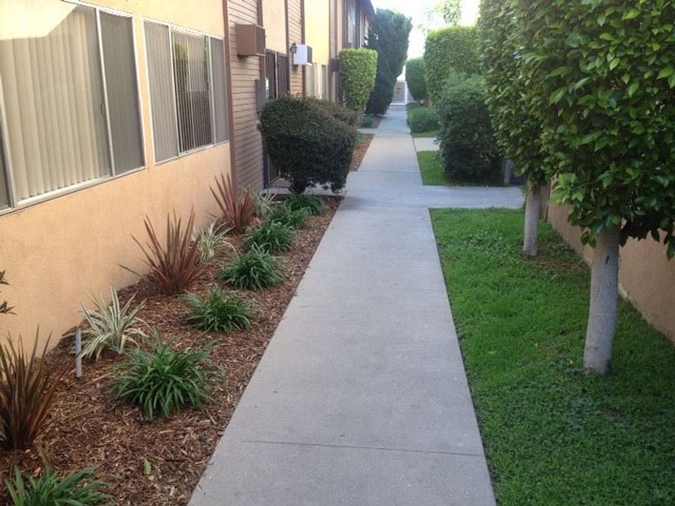 1st image of 11445 216th St #7