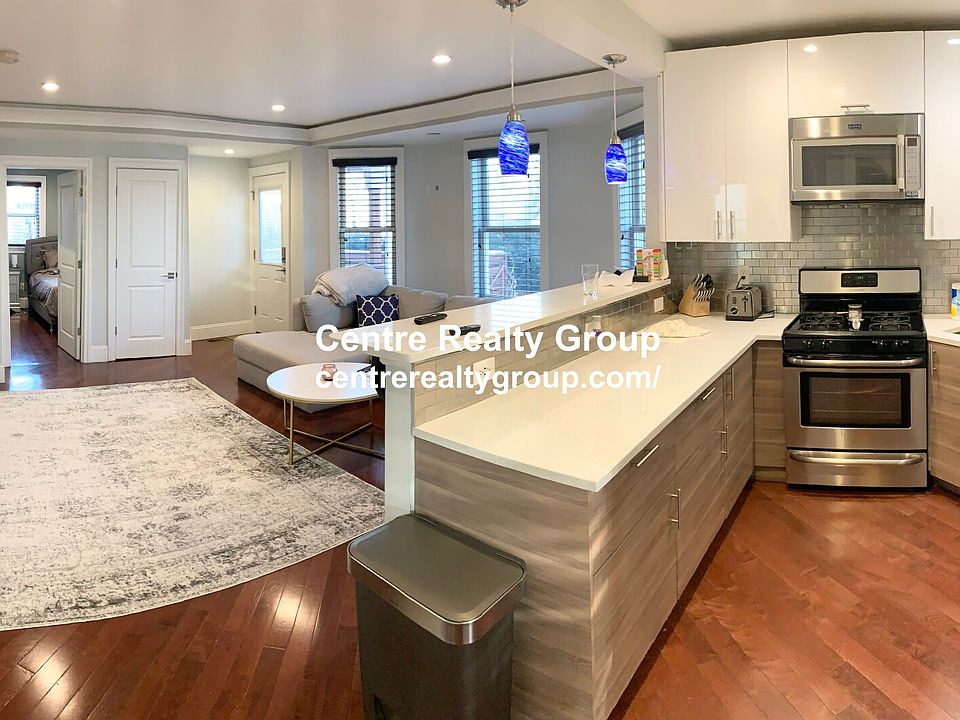 1st image of 198 Whitwell St #1