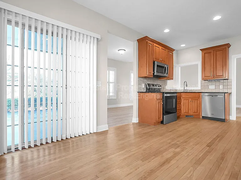 9580 Mission Dr — Photo 12