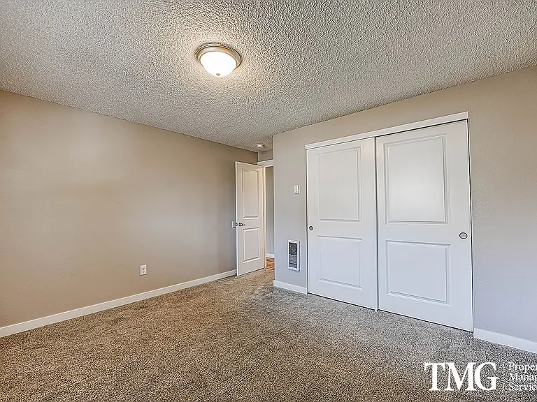 11114 NE 48th Cir #B — Photo 12