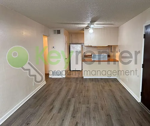 2515 H St #5 Photo 1