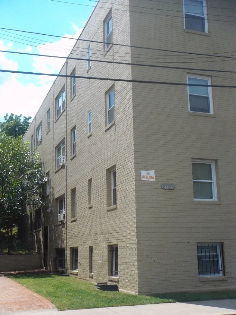 2 bed, 800 sqft, $1,775 — Photo 1