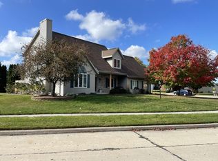 4904 Brookfield Cir, Manitowoc, WI 54220