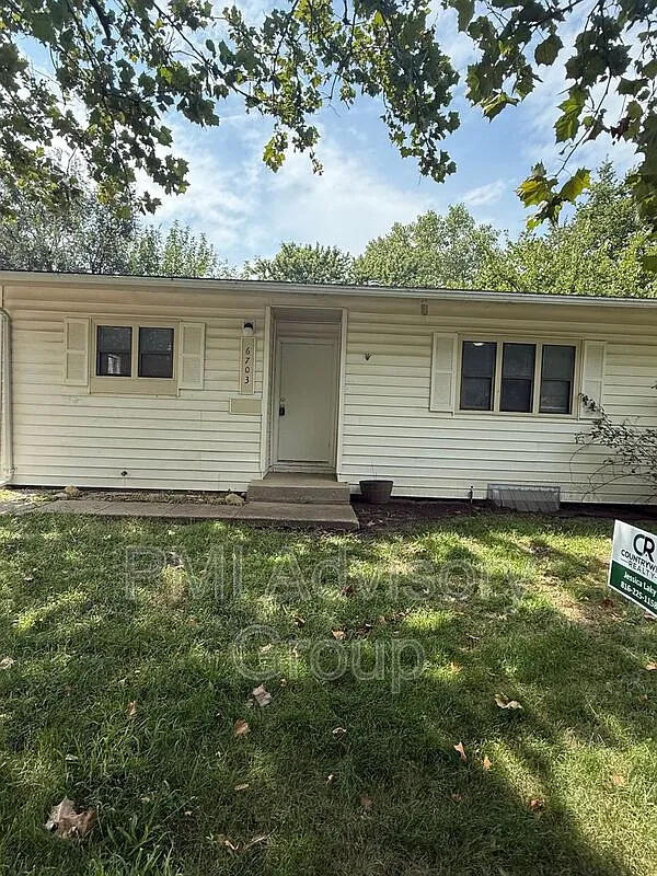 4 bed, 2.0 bath, 1332 sqft, $1,500 — Photo 1