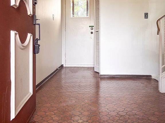 4th image of 1688 Lamothe St