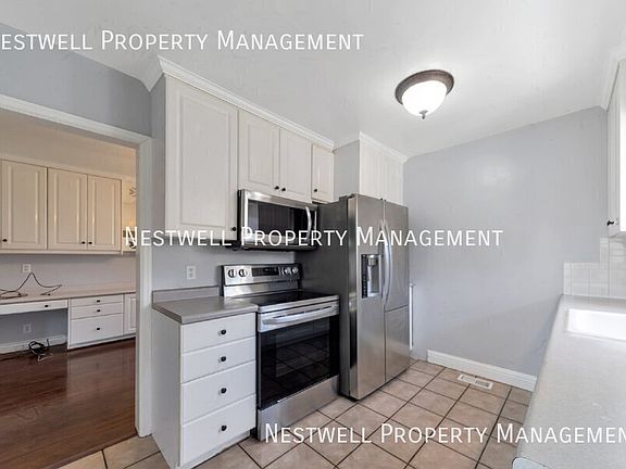 4th image of 7571 S Lincoln St