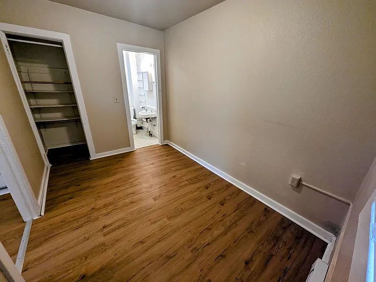 419 2nd St #1-7 — Photo 9