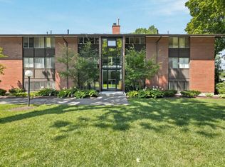3 Longwood Dr #103, Andover, MA 01810