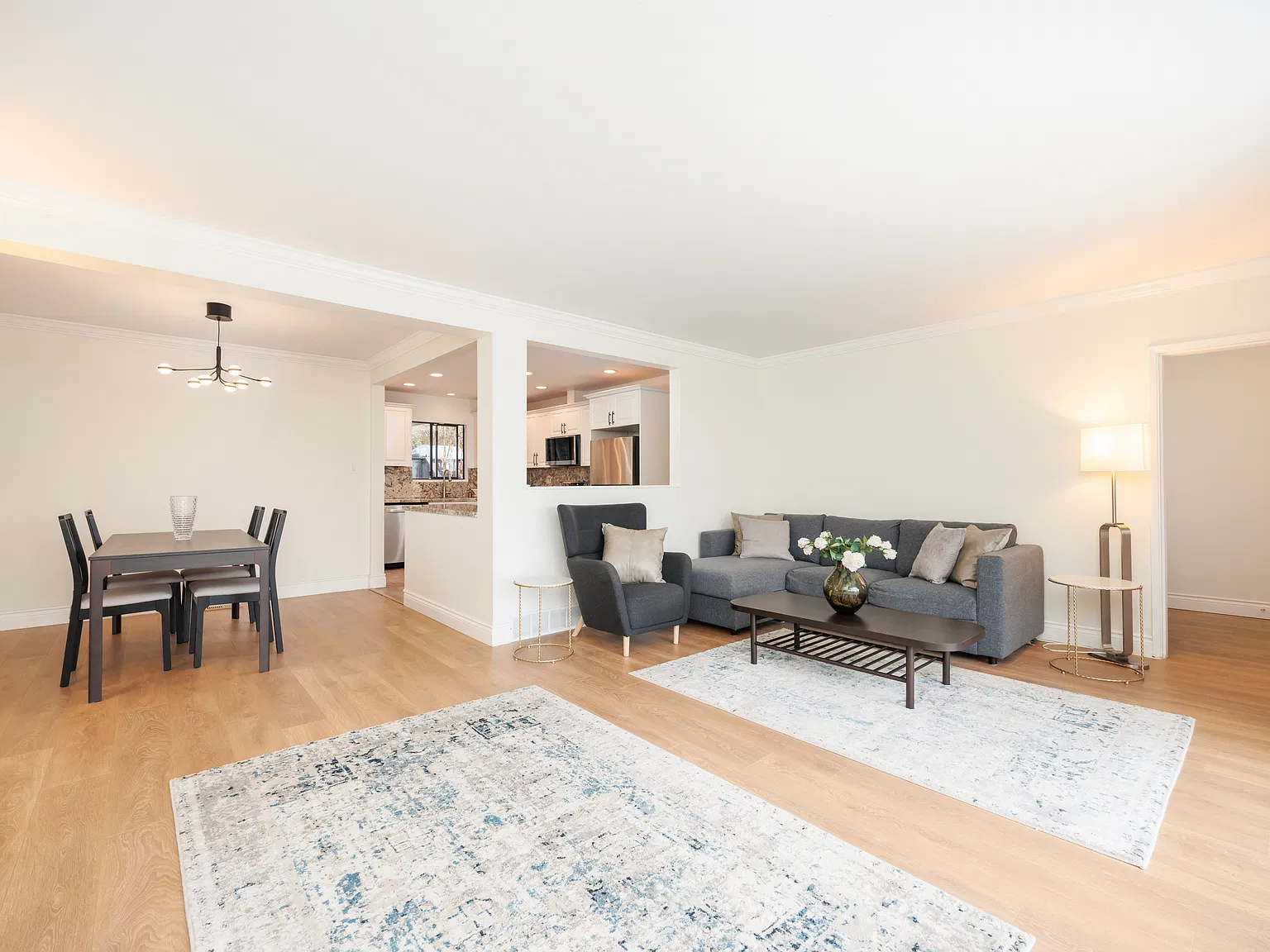 5 bed, 2570 sqft, $6,495 — Photo 4