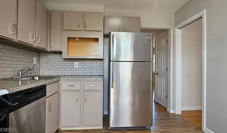 6 Dartmouth Ave #U-4B-4B — Photo 5