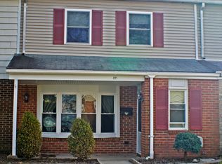 221 Washington Ct, Quakertown, PA 18951