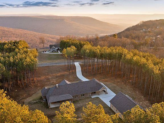 2nd image of 220 High Point Ln