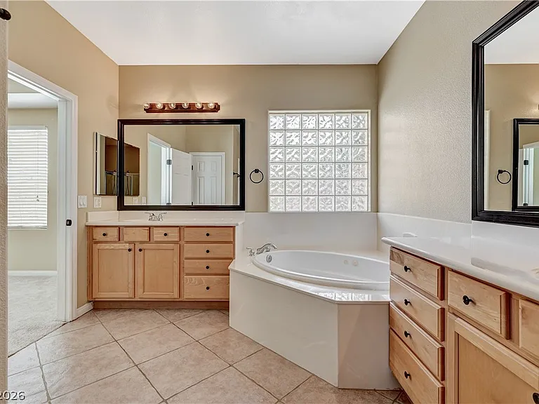 11131 Forever Sunset Ct — Photo 37