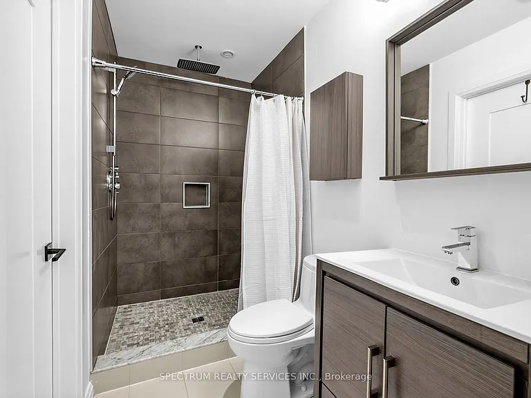 29 Raglan Ave — Photo 19