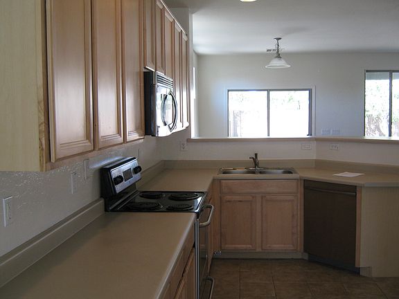 3rd image of 17632 W Banff Ln
