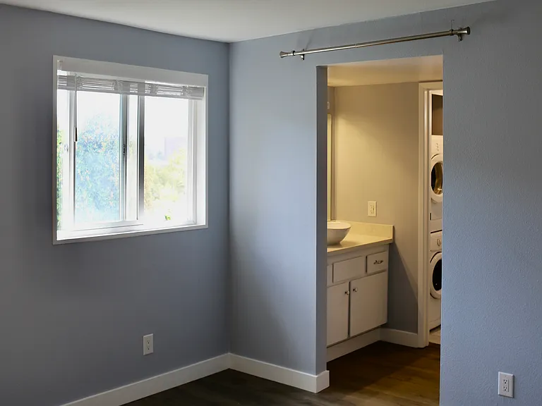 1515 E Union St #304 — Photo 25