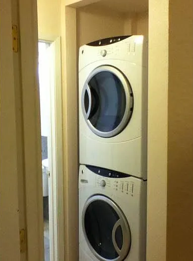2 bed, 720 sqft, $2,250 — Photo 3