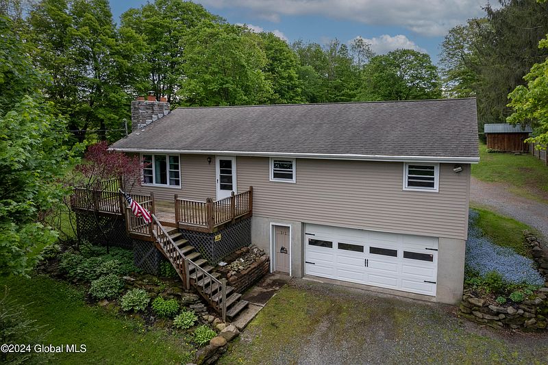 3rd image of 313 New Turnpike rd Road