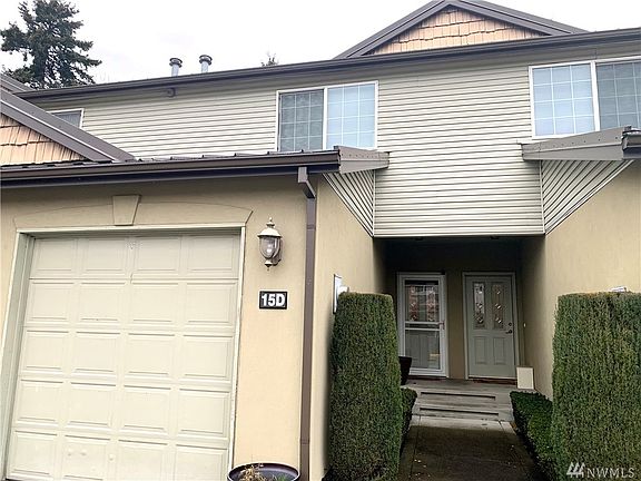 3rd image of 418 17th St SE Unit 15D