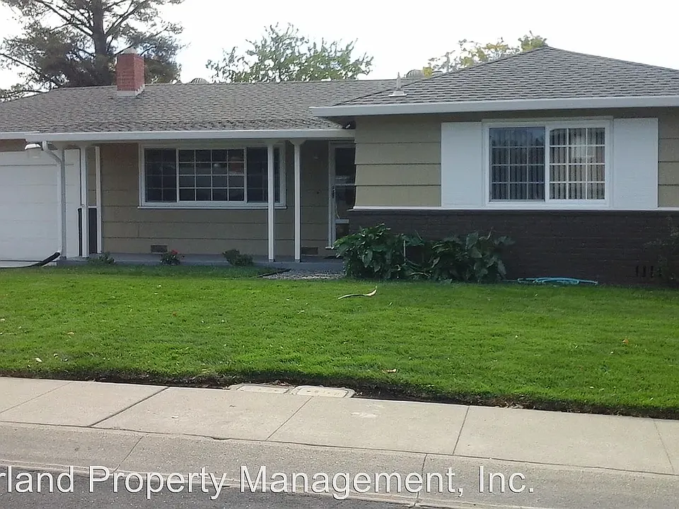 2165 Holbrook Dr