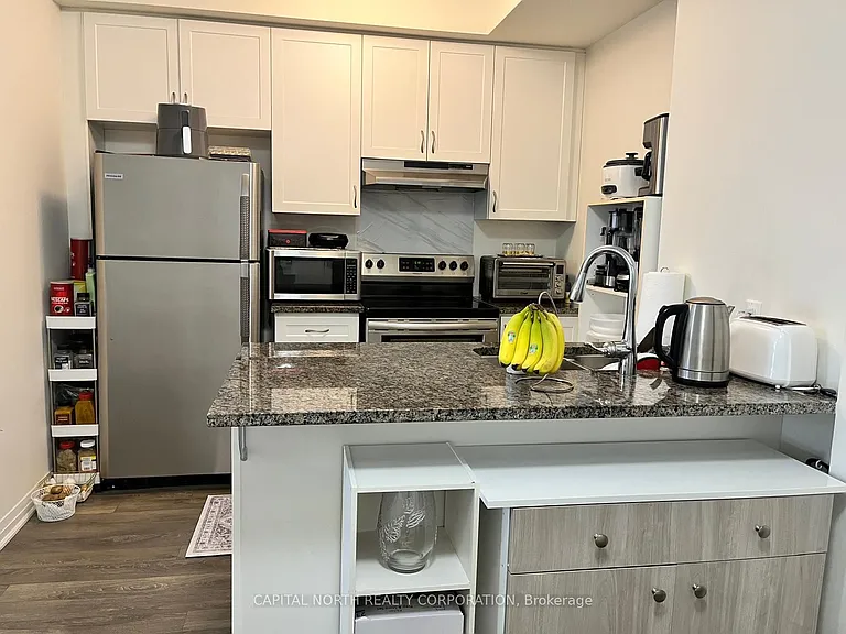 58 Adam Sellers St #311 — Photo 8