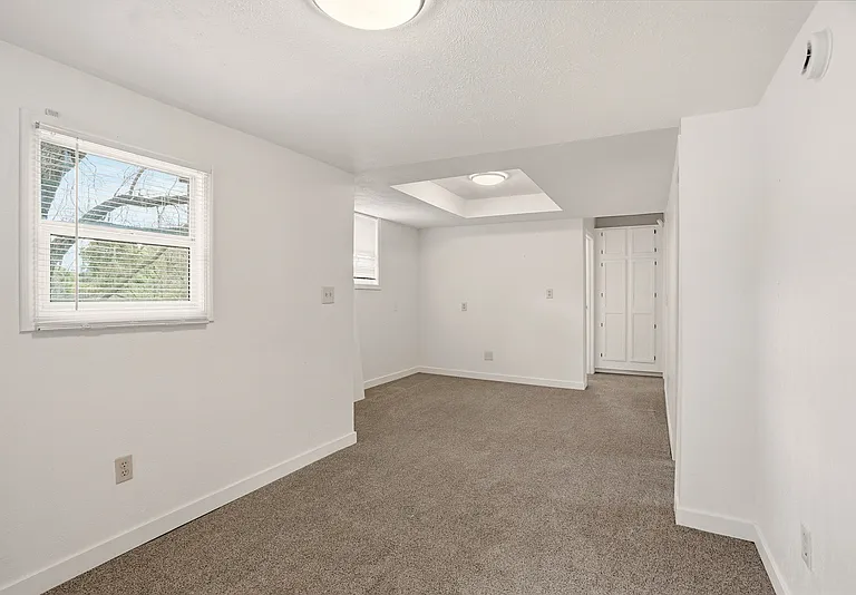314 E Ermina Ave — Photo 23