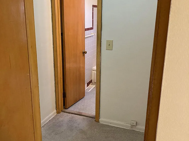 2095 Warrensville Center Rd #C8 — Photo 16