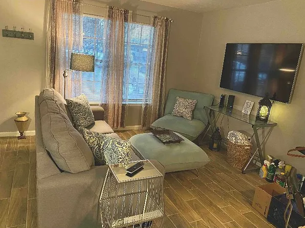 170 De Chantle Rd APT 702, San Antonio, TX 78201