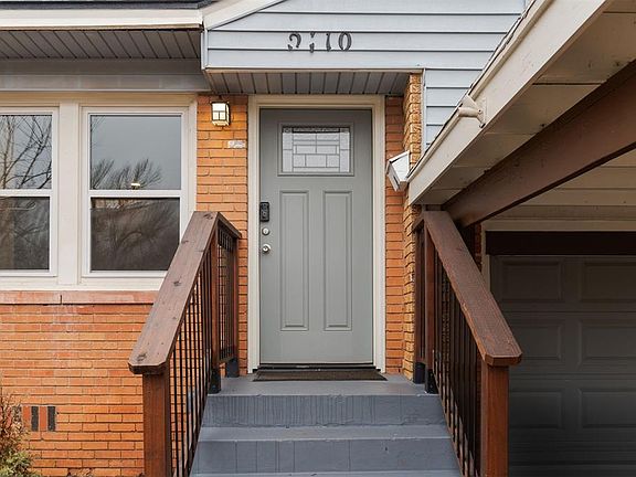 2nd image of 2110 NE 26th St