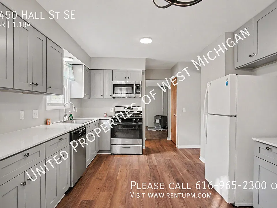 5450 Hall St SE