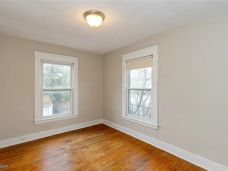 2572 Mayfield Rd — Photo 22