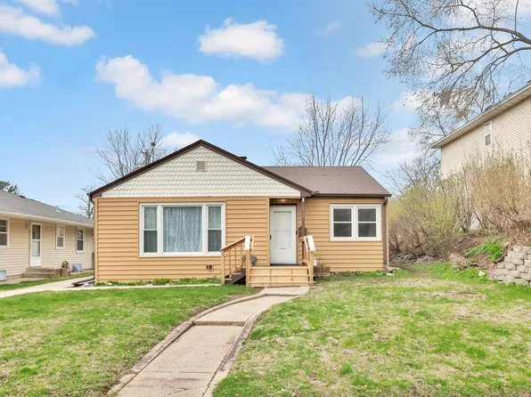 117 12th Ave N, South Saint Paul, MN 55075