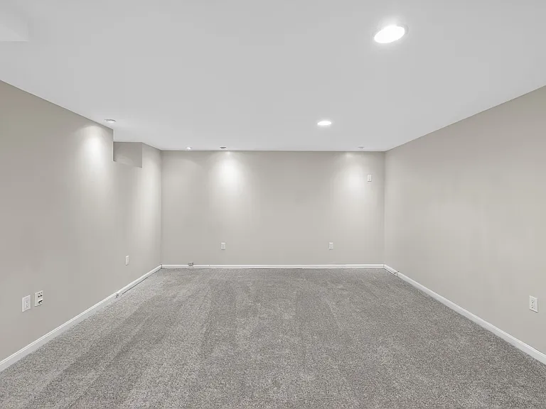 349 Kirks Ln — Photo 24