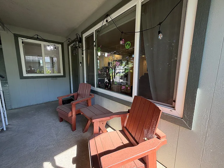 130 Brady Ct — Photo 3