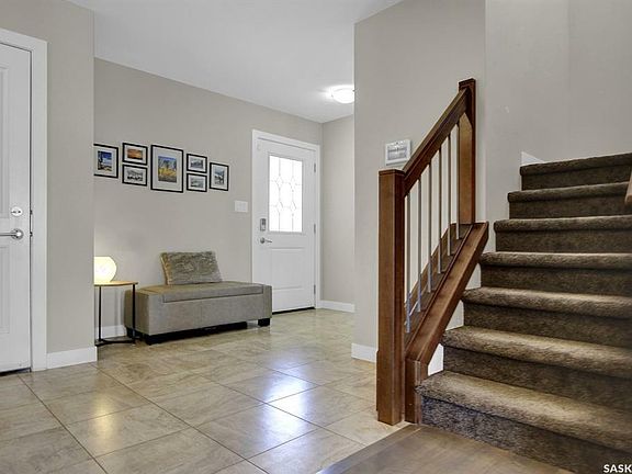 2nd image of 209 Prairie View Dr