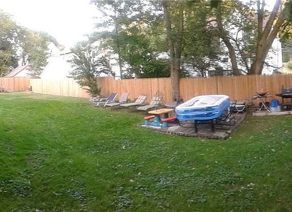 4th image of 46 Hall Ave