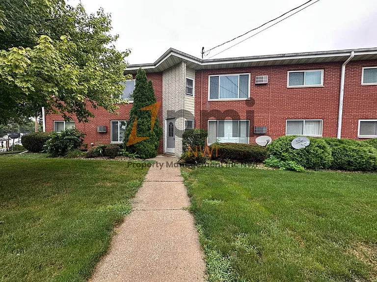 105 Harrington Ave #3 — Photo 1