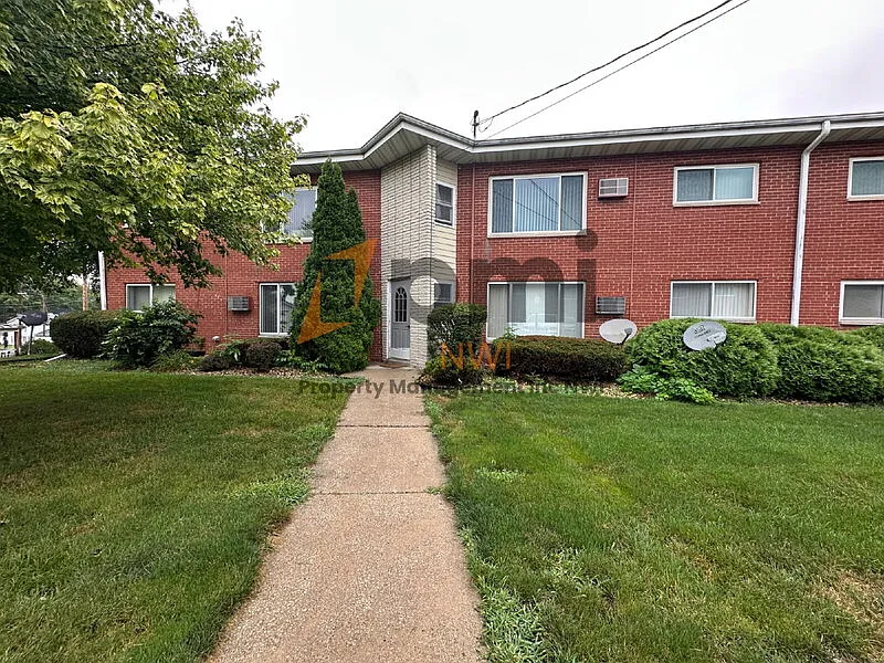 105 Harrington Ave #3
