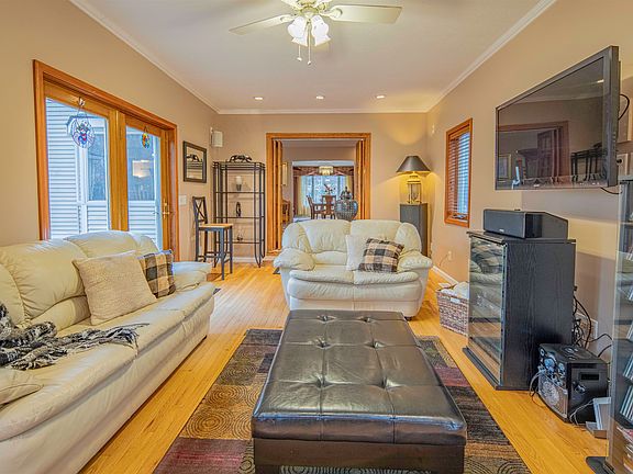 4th image of 1575 Scully Rd