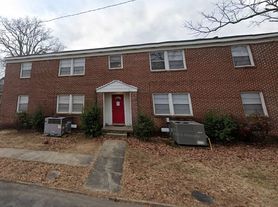 127 Crestview Dr