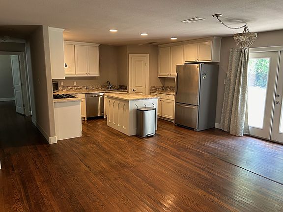 5th image of 4128 Anita Ave