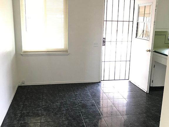 5th image of 8276 Pepper Ave