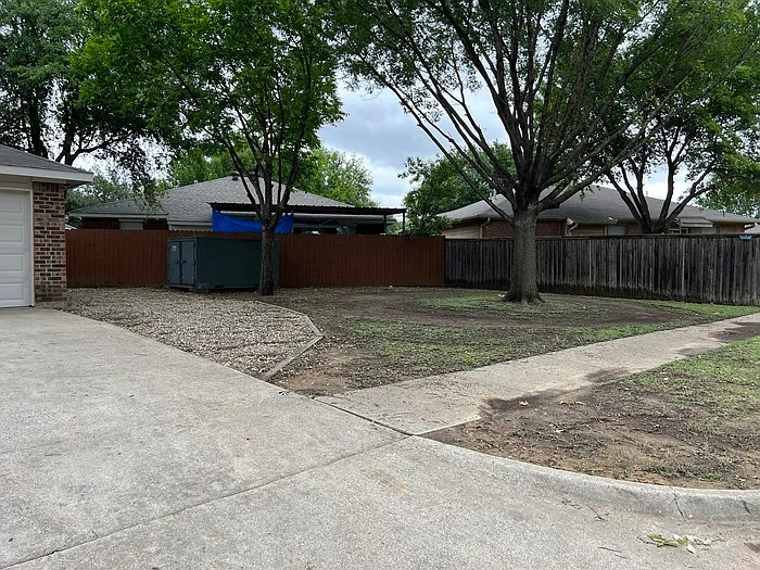 1007 Shaw St — Photo 2