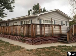 316 S 7th St, Thermopolis, WY 82443
