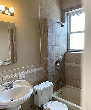 4th image of 2656 S Kolin Ave