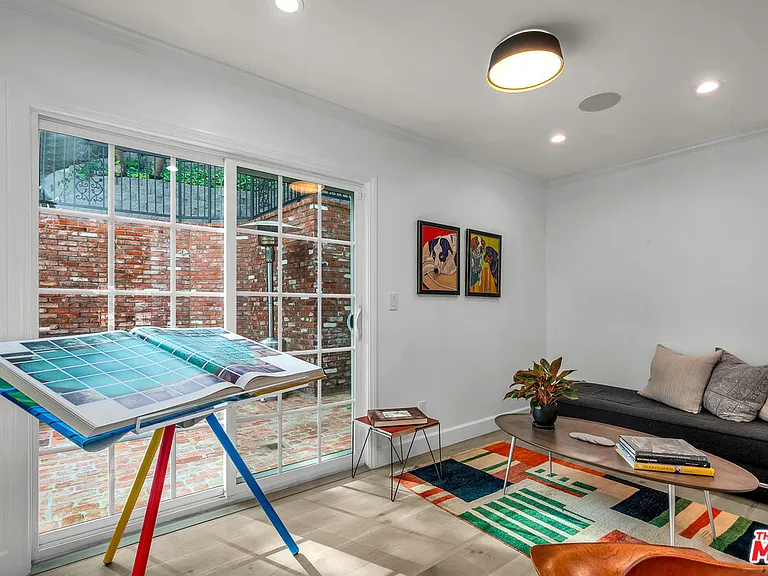 751 Westholme Ave — Photo 15
