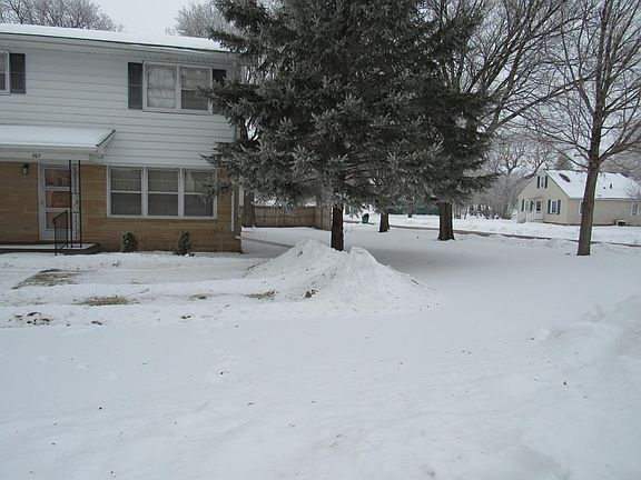 4th image of 207 N 4th St