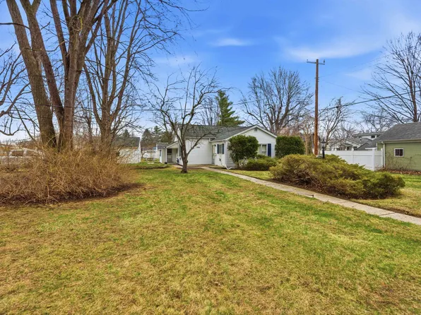 35960 Monroe St, Richmond, MI 48062